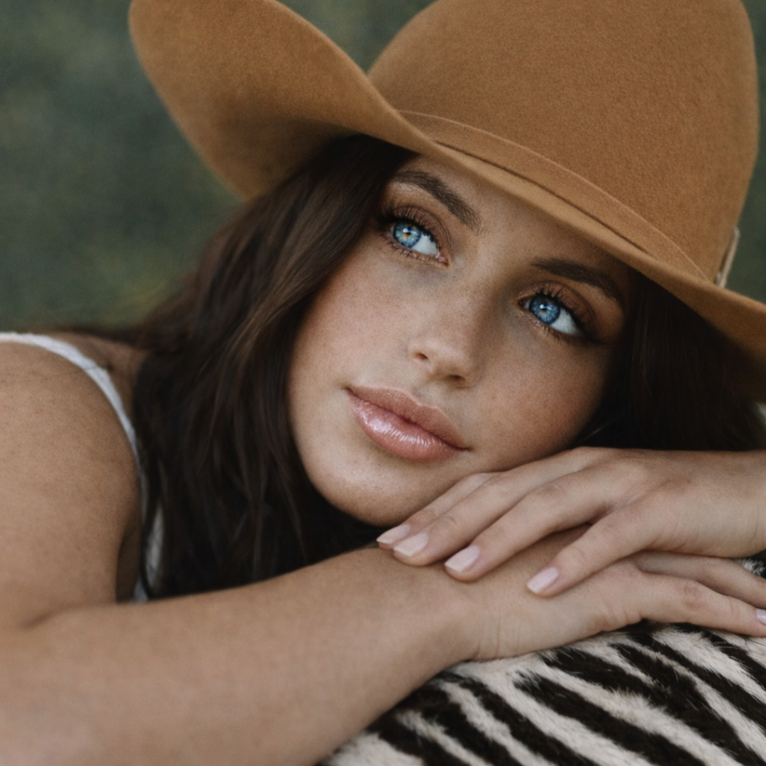 THE LIP GLOSS - COWGIRL